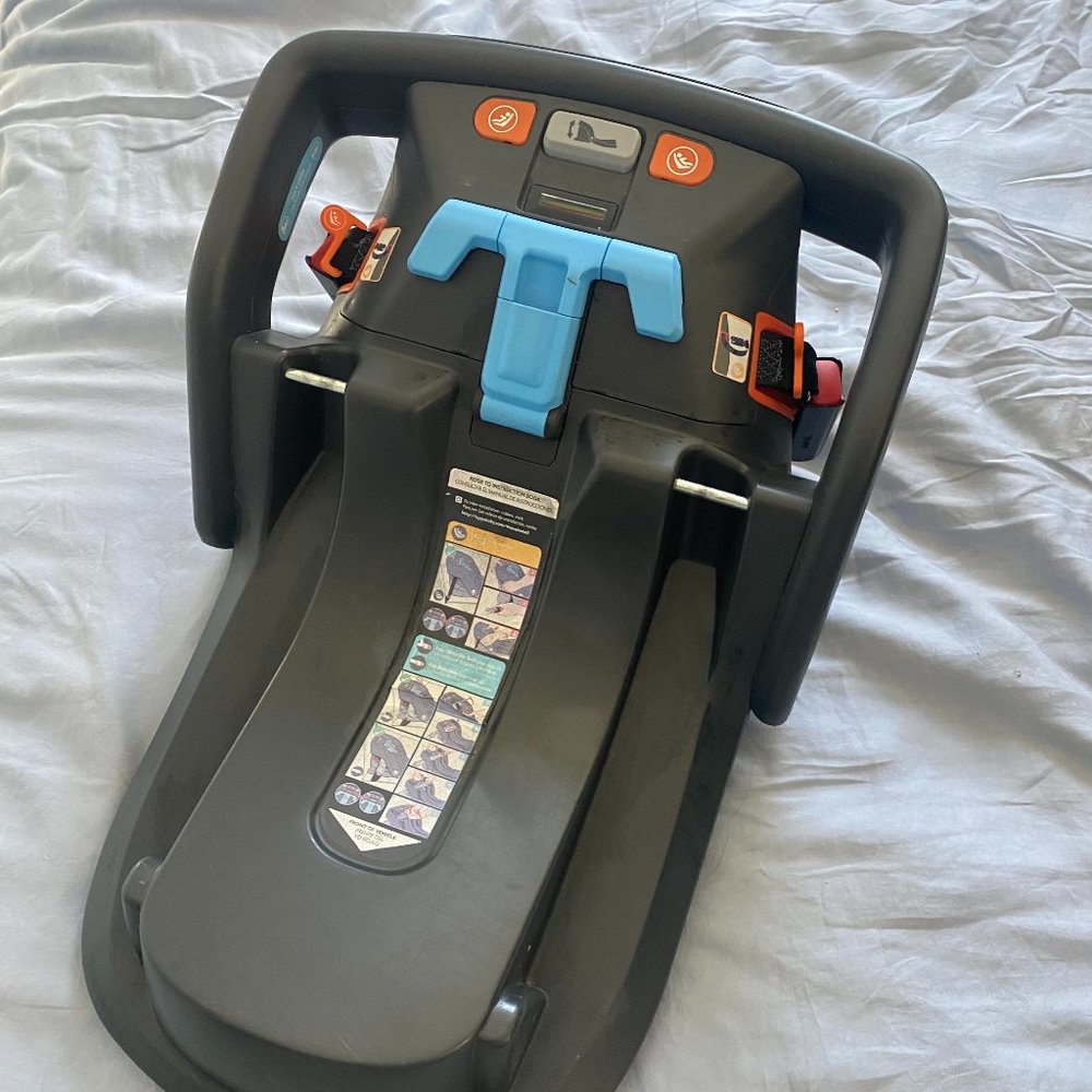 Uppababy Car Seat Base for Mesa and Mesa V2